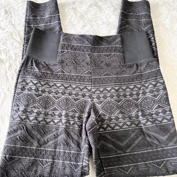 Maurice Stretch Leggings - Picture 7 of 9